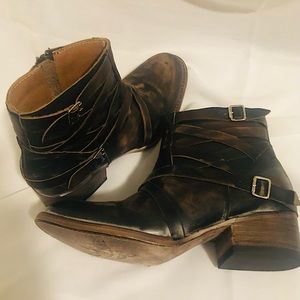 Freebird Sammi Boot (size 8) NWOT
